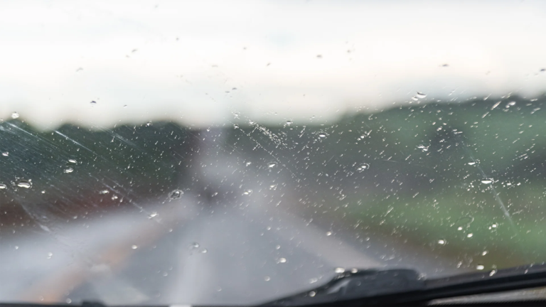 windshield pitting
